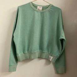 Anorak Every Thing We Wear Evangeline Boxy Cut Sweater Pistachio