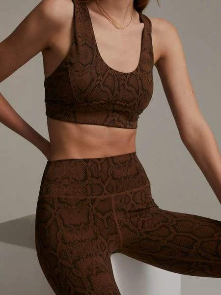 Anorak Varley Cary Sports Gym Workout Bra Burnt Snake 1 Anorak Varley Cary Sports Gym Workout Bra Burnt Snake