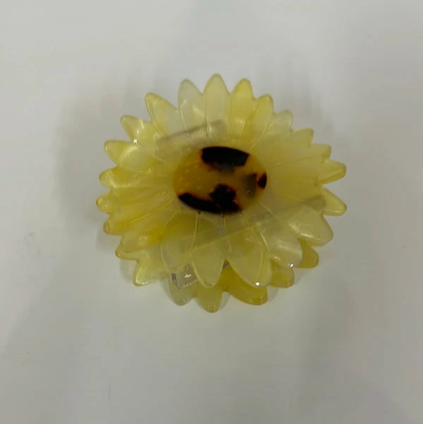 Anorak Sunflower Claw Clip 1 Anorak Sunflower Claw Clip