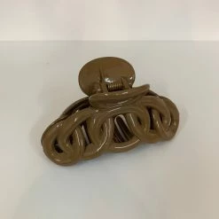 Anorak Shiny Twisted Claw Clip Brown