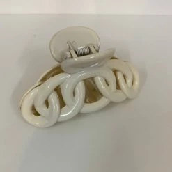 Anorak Shiny Twisted Claw Clip Cream Hair