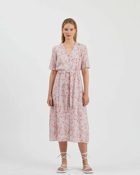 Anorak Minimum Biola Midi Tea Dress Ditsy Floral Red White Pink 3 Anorak Minimum Biola Midi Tea Dress Ditsy Floral Red White Pink