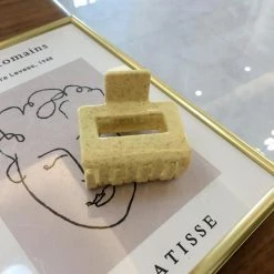 Anorak Pastel Yellow Speckled Claw Clip