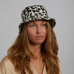 Anorak Coster Copenhagen Leopard Print Bucket Hat