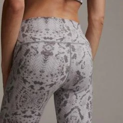 Anorak Grey Taupe Snake Active Wear Varley Century Gym Sports Workout Leggings