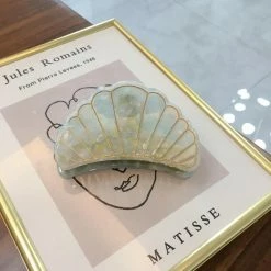 Anorak Large Acrylic Shell Claw Clip Light Blue