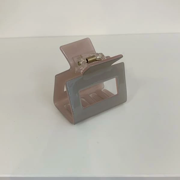 Anorak Acrylic Pink And Grey Claw Clip 1 Anorak Acrylic Pink And Grey Claw Clip