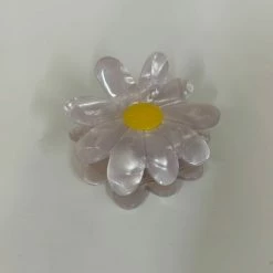 Anorak White Flower Claw Clip