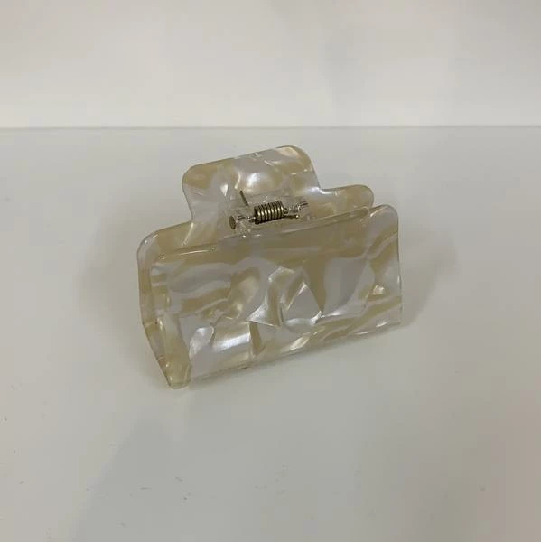 Anorak Beige Multi Solid Claw Clip 1 Anorak Beige Multi Solid Claw Clip