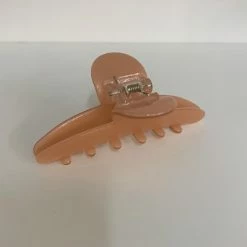 Anorak Coral Pink Candy Claw Clip
