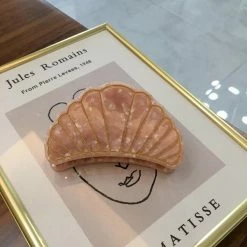 Anorak Large Acrylic Shell Claw Clip Pink